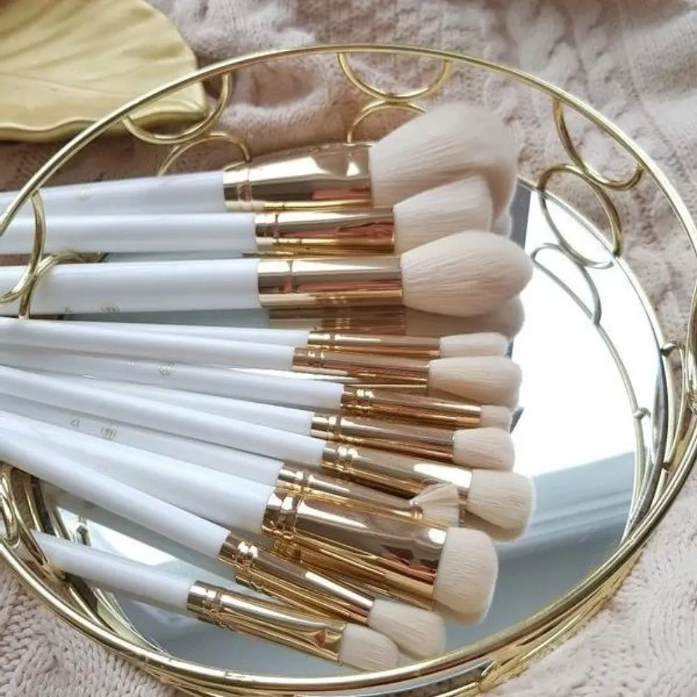 BH Cosmetics There’s Snowbody Like You 12 Piece Brush Set - Brushes BH Cosmetics There’s Snowbody Like You 12 Piece Brush Set - Brushes