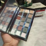 Hudamoji Icy Nude Eyeshadow Palett