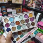 Mocallure 18 Color Glitter Eyeshadow Palette (2)